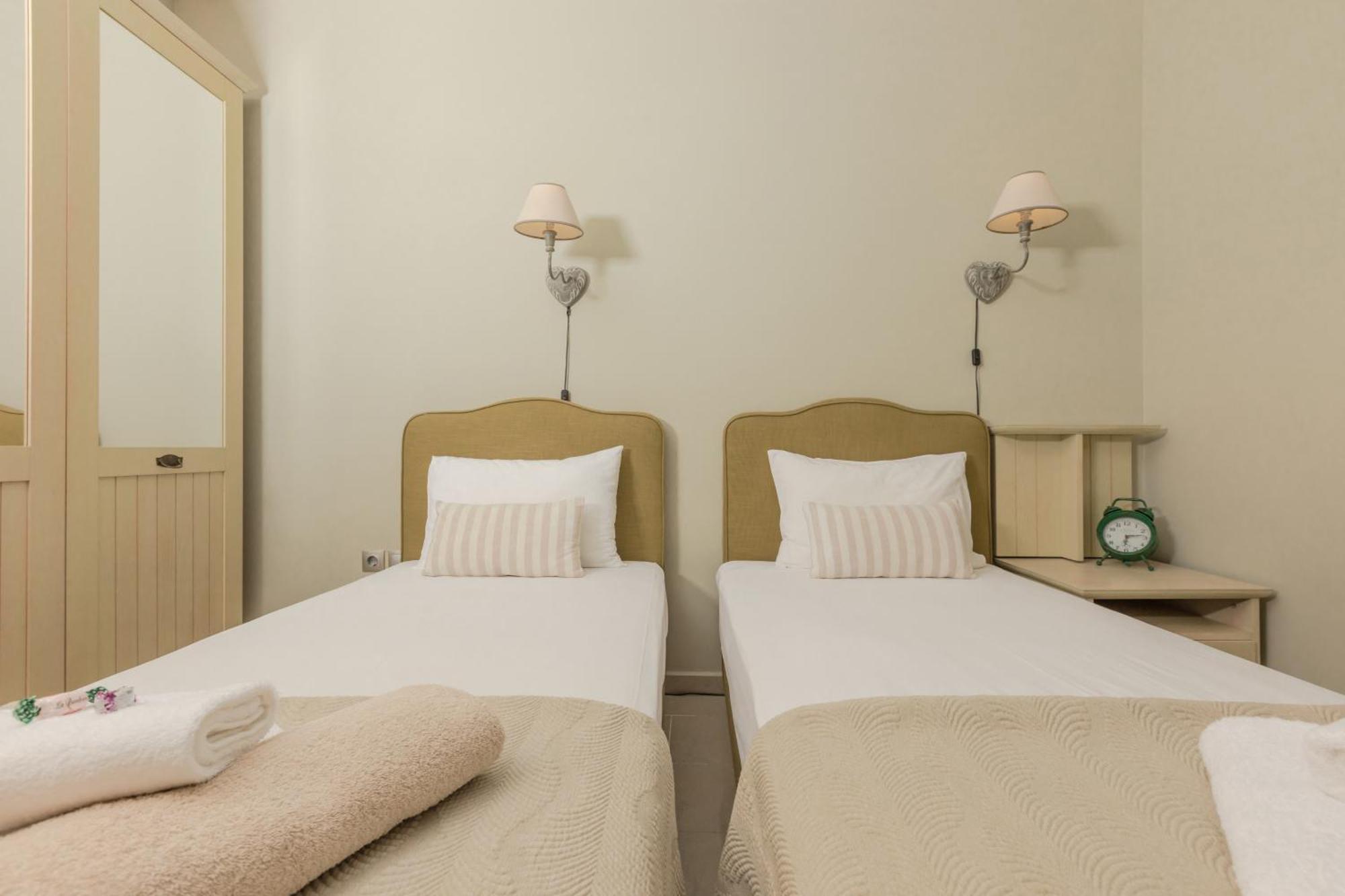 Talizeti Home - Adults Only Sarti Bagian luar foto